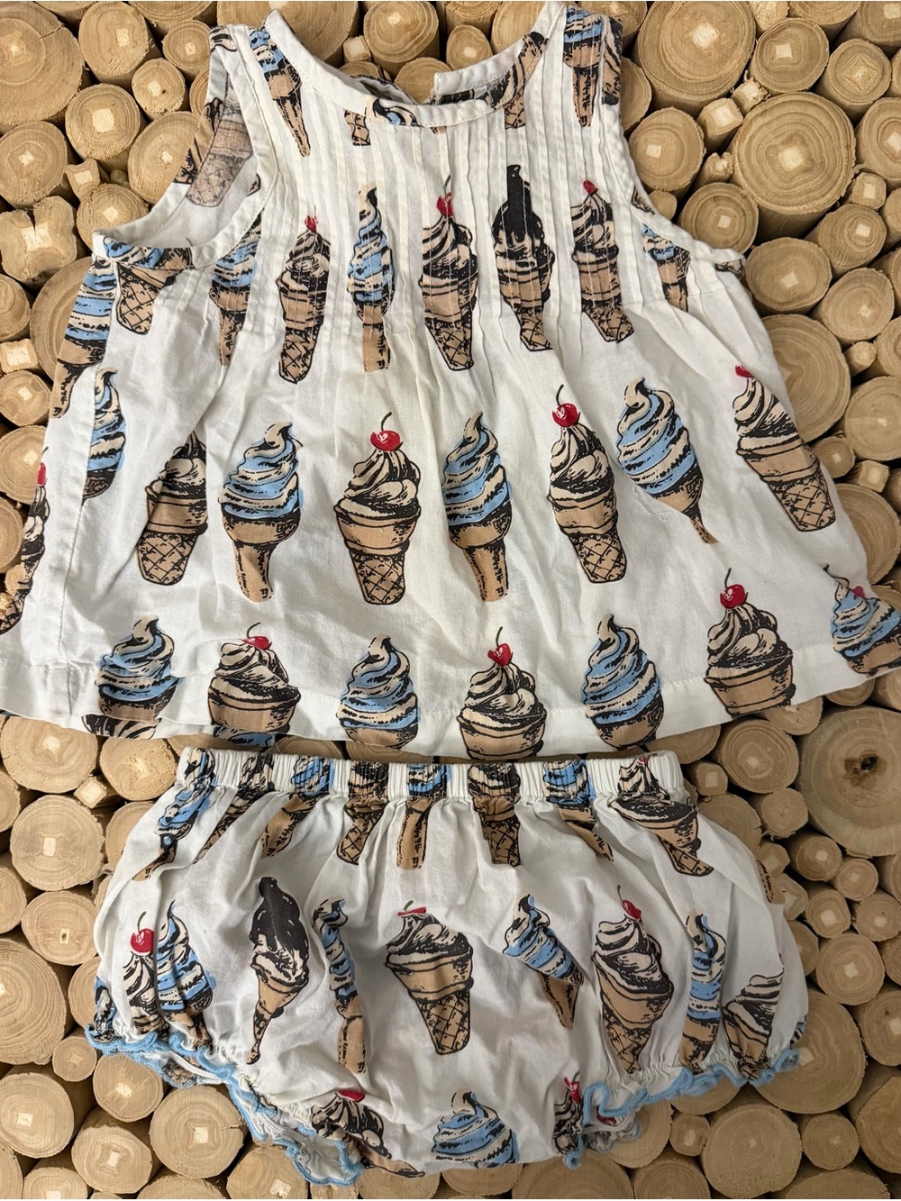 Pink Chicken Cream Ice Cream Print Two-Piece Set with Blue and Red Accents